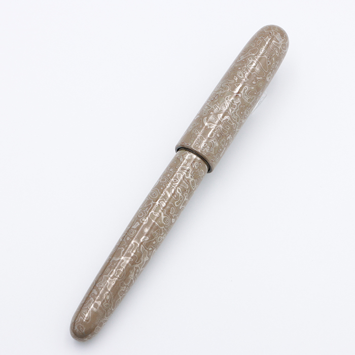 新品)SAILOR セーラー 万年筆 伝統漆芸 麗 青森 風雅文塗 落栗色 中字