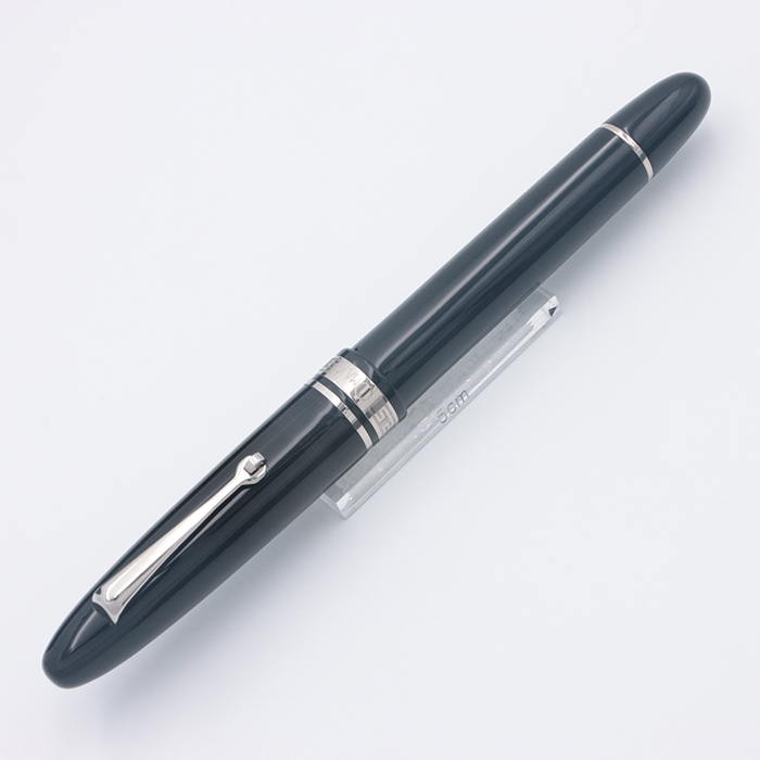 新品)OMAS オマス 万年筆 オジヴァ ネラ シルバートリム 14K（商品ID