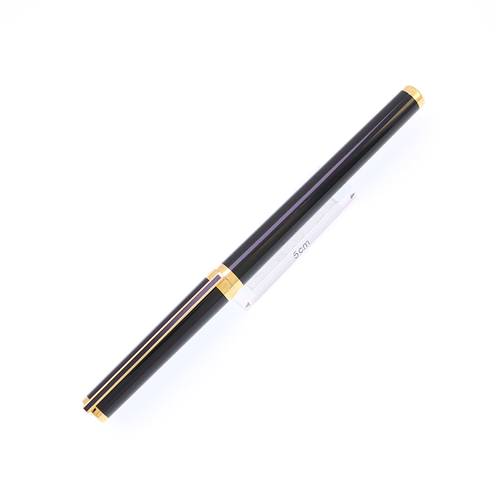 S.T. Dupont 万年筆 ブラック ゴールド 750モデル 中古)S.T.Dupont エス・テー・デュポン 万年筆 クラシック2 純正黒漆