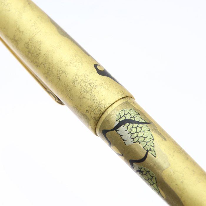 【新品】プラチナ 万年筆 #3776 センチュリー 金沢箔 昇龍 F 細字 000000001535_vwUHxVl.jpg