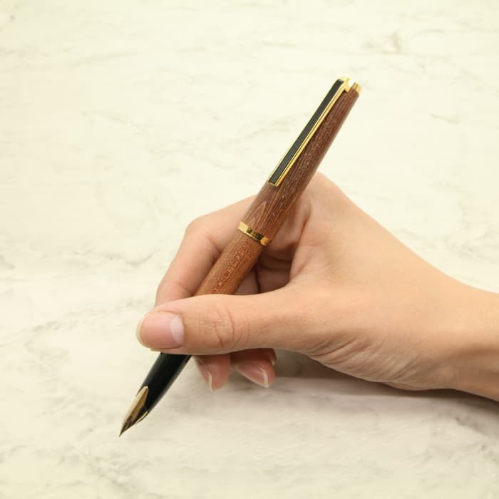 【断捨離】パイロット 1974年製万年筆 イタヤカエデ 18k 細字 詳細ページ | 万年筆 ボールペンなど高級筆記具の販売・買取