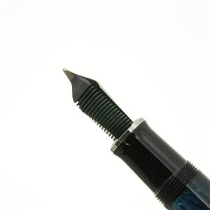 ペリカン シグナム 14金 ゴールド ブラック 筆記具 1103-S4800t ペリカン 700NN 14c Solid Gold - ペリカン｜Pen Cluster