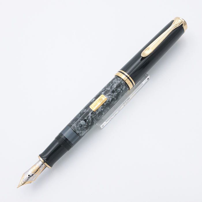 ペリカン PERIKAN 万年筆 トレド 18C-750 M ブラック Pelikan（ペリカン） 万年筆 名入れ トレド M700 18金 プレゼント