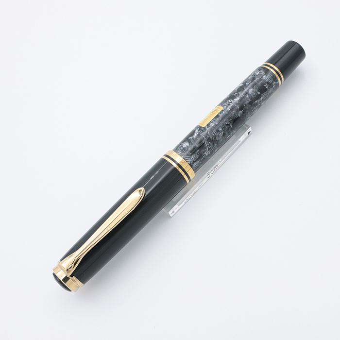 Pelikan M200 万年筆 F 18C-750F PF刻印 Amazon | Pelikan ペリカン 万年筆 F 細字 クラシック ブラック M200