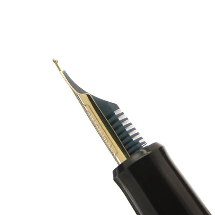 中古)PILOT パイロット 万年筆 カスタム823 ブラウン 太字（商品ID：3717014551493）詳細ページ | 万年筆  ボールペンなど高級筆記具の販売・買取｜キングダムノート
