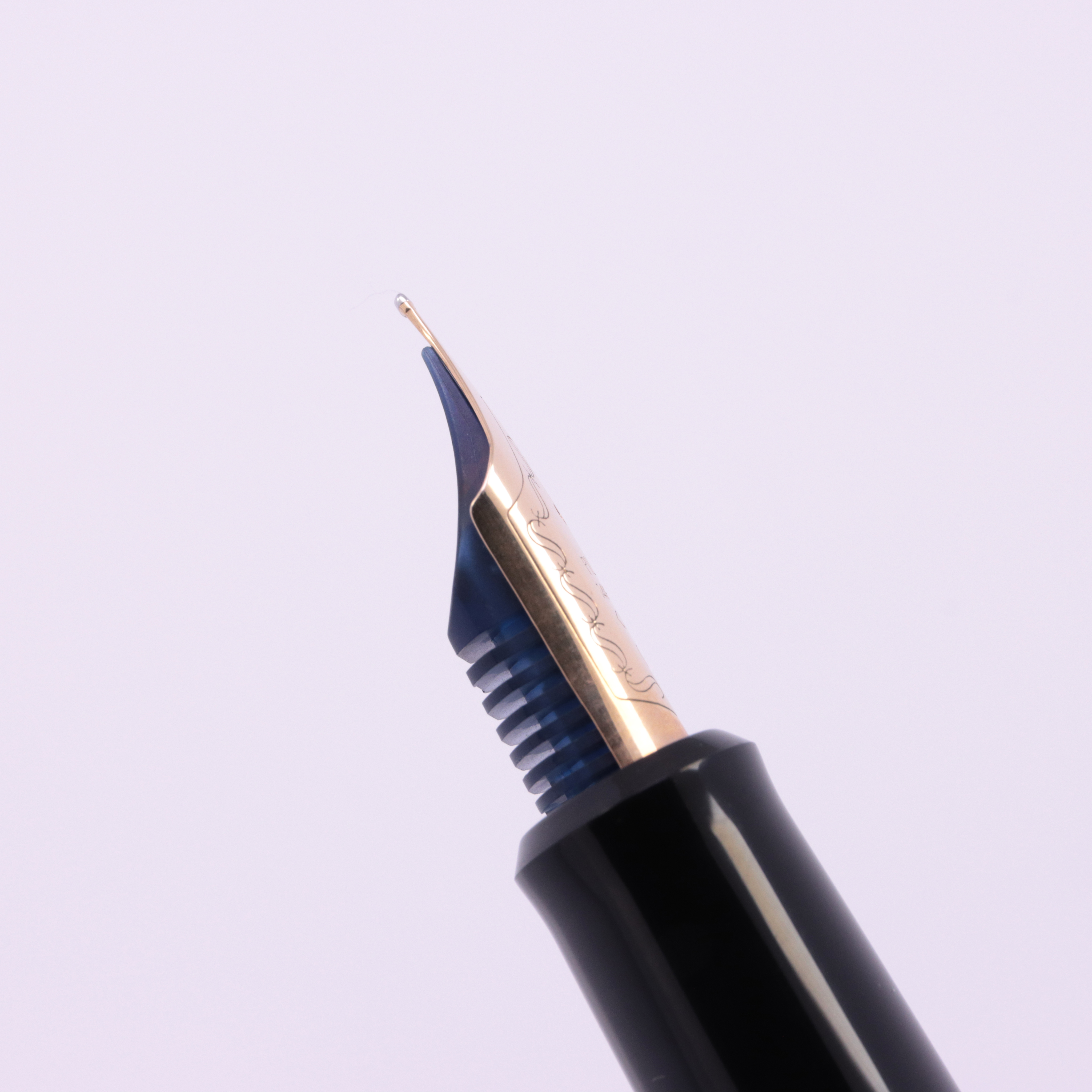 未使用　ネーム入り　パイロット　赤富士　万年筆　14K 蒔絵万年筆 PILOT(パイロット) 平蒔絵 赤富士 万年筆 M 中字 ペン先14K