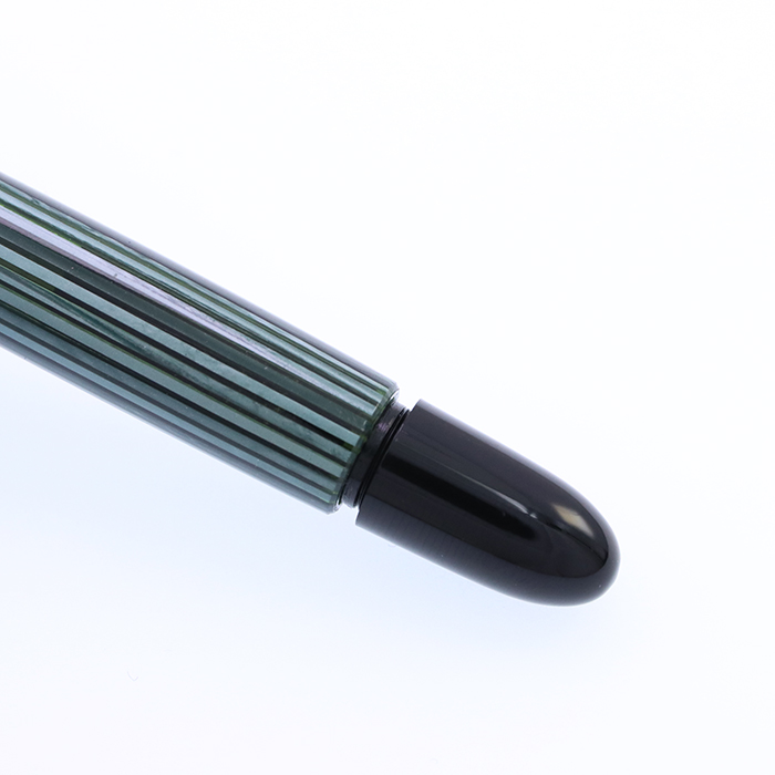 珍しいPelikan／ペリカンのリジウムの万年筆です。未使用　付属ケース付き 詳細ページ | 万年筆 ボールペンなど高級筆記具の販売・買取