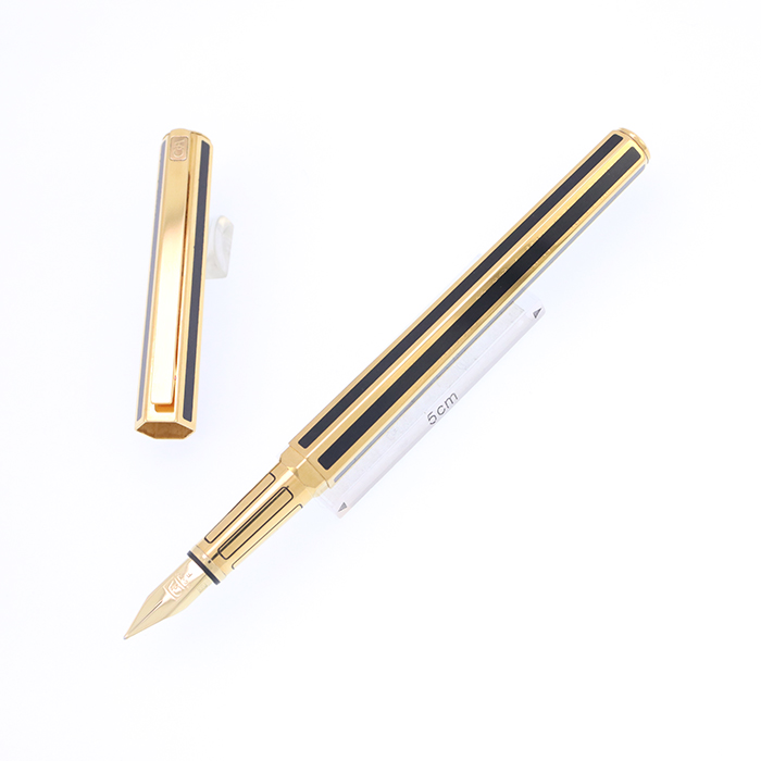 中古)CARAN d'ACHE カランダッシュ 万年筆 ヘクサゴナルコレクション