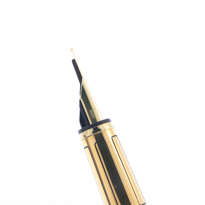 中古)CARAN d'ACHE カランダッシュ 万年筆 ヘクサゴナルコレクション