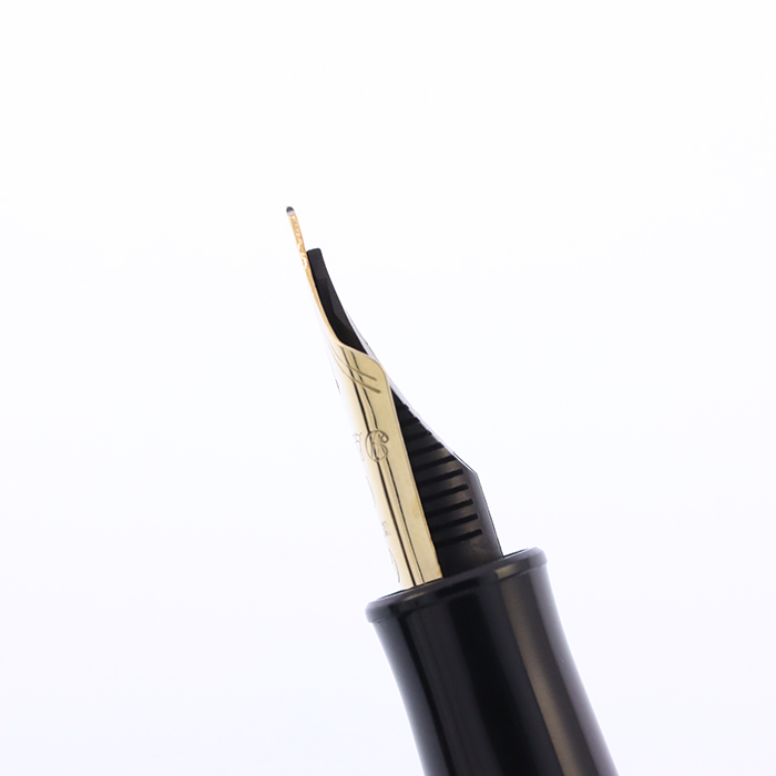 大特価　＃３７７６　ブライヤー万年筆　14K プラチナ万年筆 ＃3776 ブライヤー 木軸万年筆 （14金ペン先