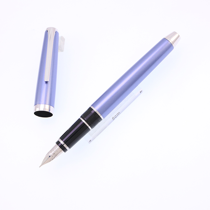 中古)PILOT パイロット 万年筆 エラボー ライトブルー 軟中字 (金属軸