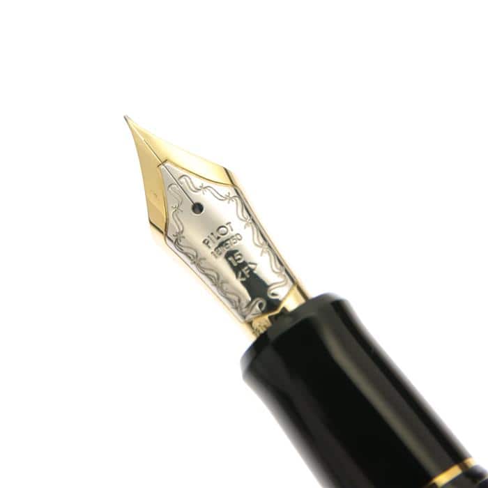 【美品】 PILOT パイロット 万年筆 カスタム845 朱 18K M 漆 詳細ページ | 万年筆 ボールペンなど高級筆記具の販売・買取