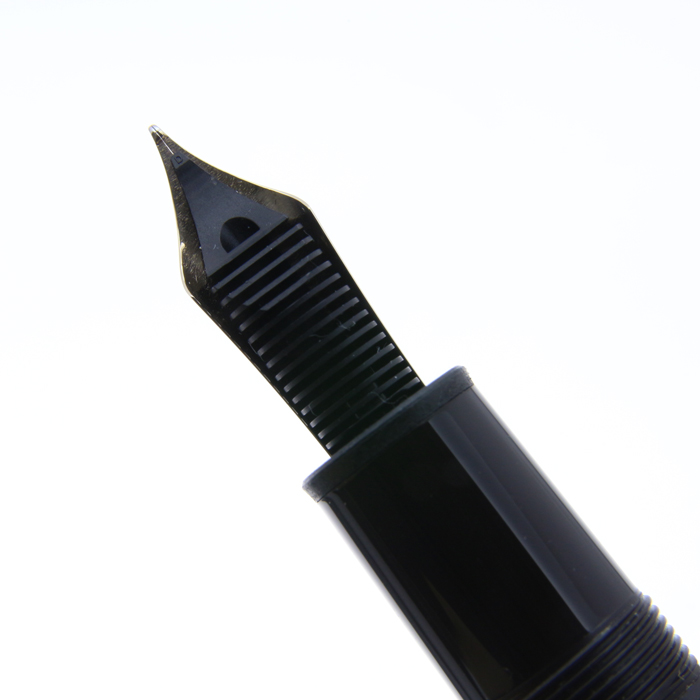 【美品】モンブラン No1124 万年筆 漆黒ロードナイト鉱加工 美品】モンブラン No1124 万年筆 漆黒ロードナイト鉱加工 - メルカリ