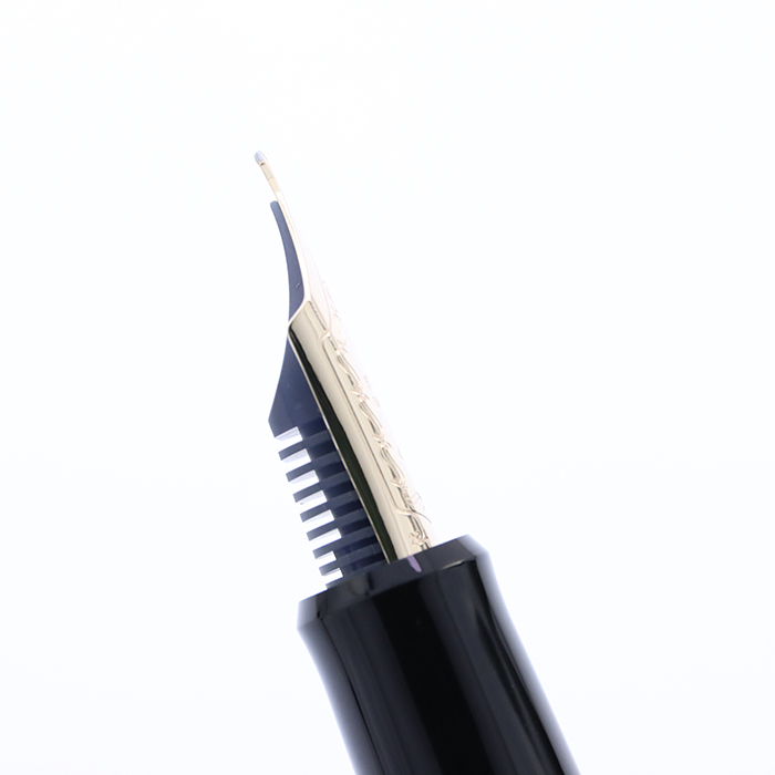 新品)PILOT パイロット 万年筆 カスタム823 透明軸（商品ID