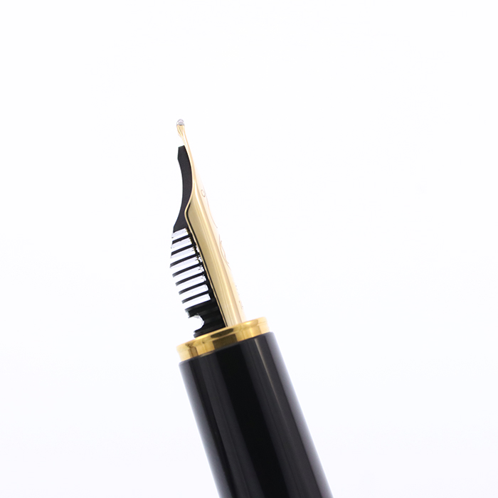 美品 モンブラン ノブレスオブリージュ ブラック M 中字 万年筆 中古)MONTBLANC モンブラン 万年筆 ノブレス オブリージュ グリーン M