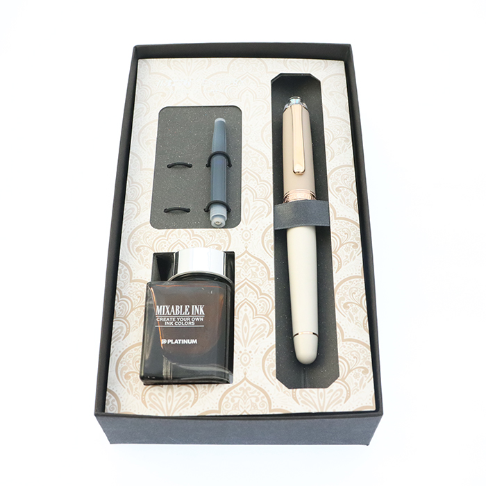 中古)PLATINUM プラチナ 万年筆 限定 #3776 センチュリー シェイプ