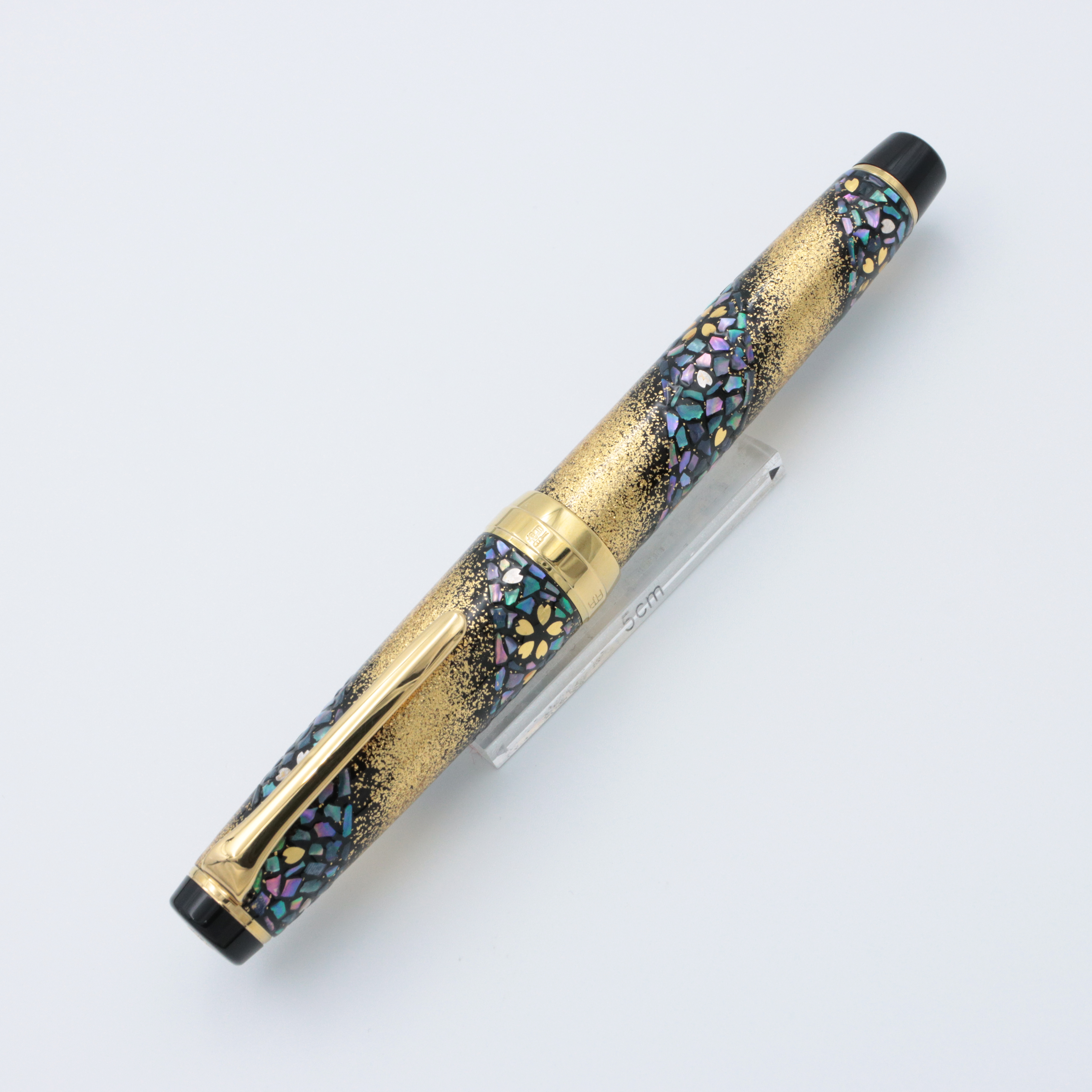 贈・内閣総理大臣　セーラー万年筆　プロギアモデル　螺鈿蒔絵　桜流れ 詳細ページ | 万年筆 ボールペンなど高級筆記具の販売・買取