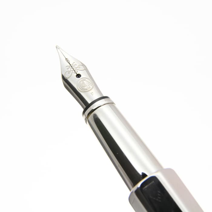 新品)CARAN d'ACHE カランダッシュ 万年筆 エクリドール シェブロン