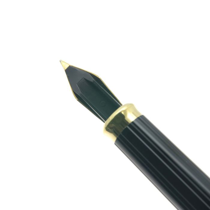 CROSS クロス　黒の万年筆とケース 詳細ページ | 万年筆 ボールペンなど高級筆記具の販売・買取