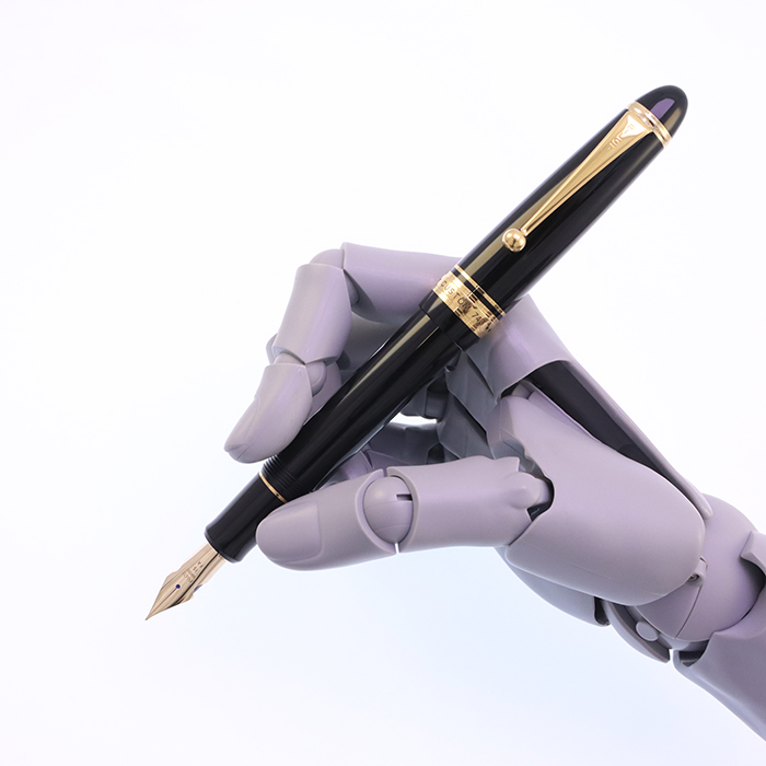 中古)PILOT パイロット 万年筆 カスタム743 ブラック フォルカン