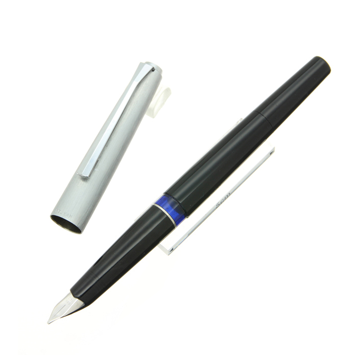 Pelican 万年筆28 Silvexa GERMANY ジャンク Pelican 万年筆28 Silvexa GERMANY ジャンク