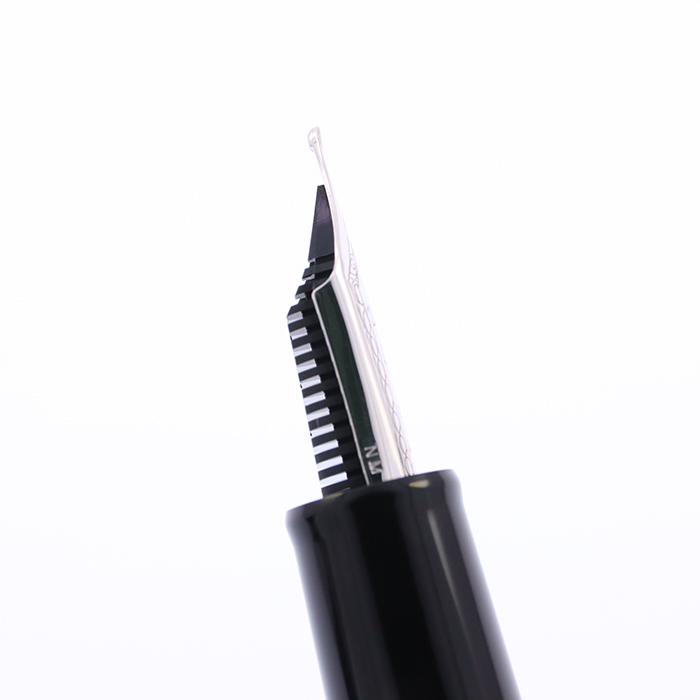 中古)SAILOR セーラー 万年筆 プロフェッショナルギア 銀 ブラック