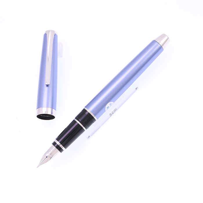 中古)PILOT パイロット 万年筆 エラボー ライトブルー 軟中字 (金属軸