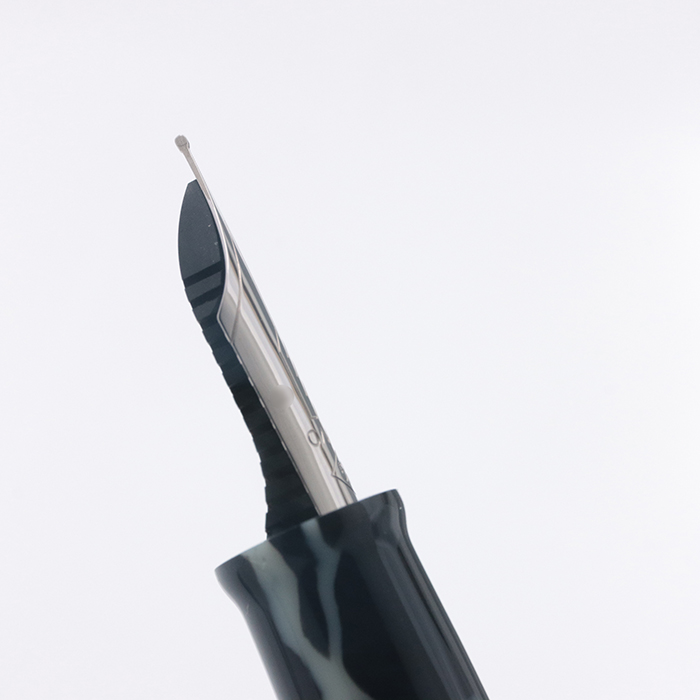 新品)OMAS オマス 万年筆 パラゴン ワイルド シルバートリム 14K（商品