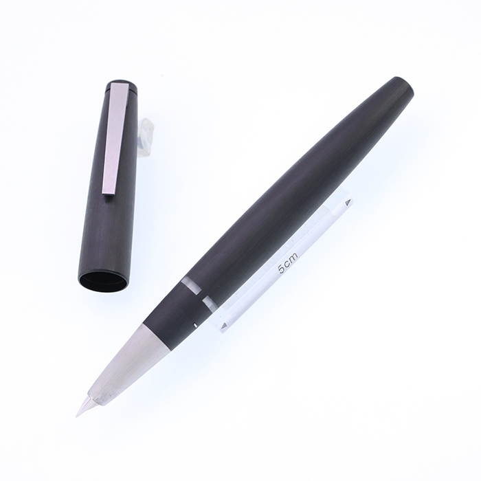 Lamy 2000 F ラミー