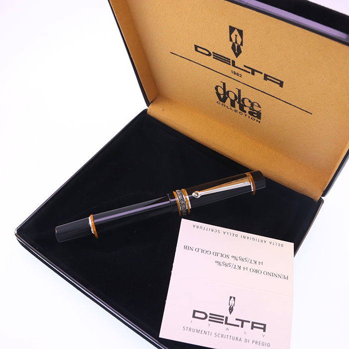 中古)DELTA デルタ 万年筆 ドルチェビータ ミディアム オリジナル