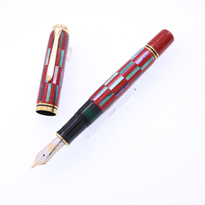 (中古)Pelikan ペリカン 万年筆 リミテッドエディション M1000 螺鈿 市松-Red Infinity-  M（商品ID：3717018189678）詳細ページ | 万年筆　ボールペンなど高級筆記具の販売・買取｜キングダムノート