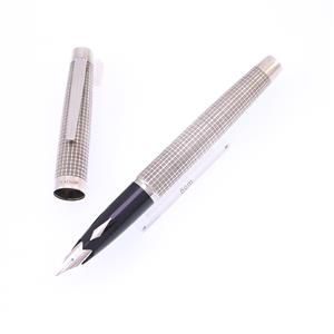 万年筆 プラチナ･プラチナ プラチナ合金ニブ 細字 (首軸象嵌)