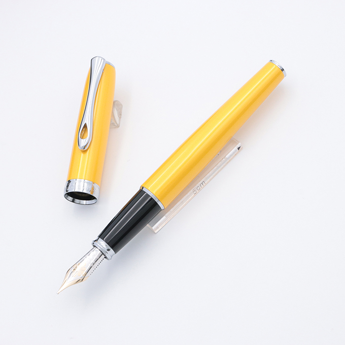 新品)DIPLOMAT ディプロマット 万年筆 エクセレンス A2 イエロー 14K