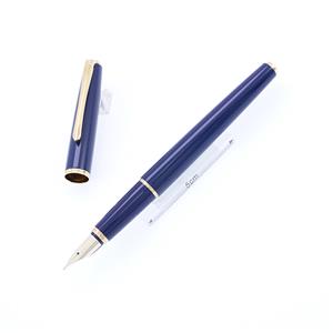 PILOT 万年筆 デラックス漆 ダークブルー M  中字 新品未使用品 中古)PILOT パイロット 万年筆 デラックス 漆 ブラック 細字