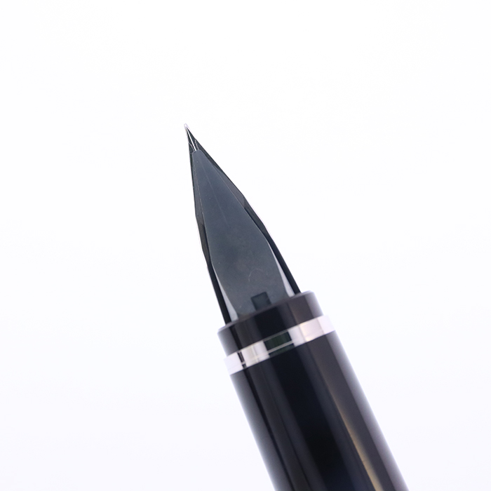 中古)PILOT パイロット 万年筆 エラボー ブラック 軟極細字 (樹脂軸