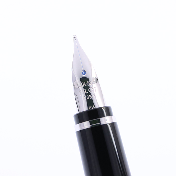 パイロット万年筆 待望のエラボーがリニューアルして新発売