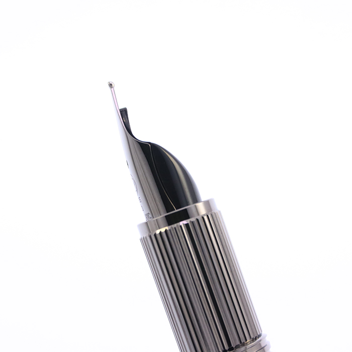 モンブラン 万年筆 スターウォーカー スペースブルー 130210 スターウォーカー スペースブルー レジン 万年筆 - ブルー - Montblanc® JP