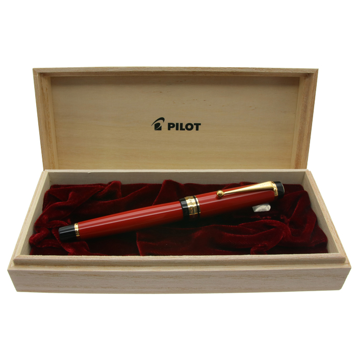 パイロット「カスタム845」万年筆　中字（M）ほとんど 未使用の美品 PILOT（文具） パイロット PILOT カスタム845 万年筆 18K F細字