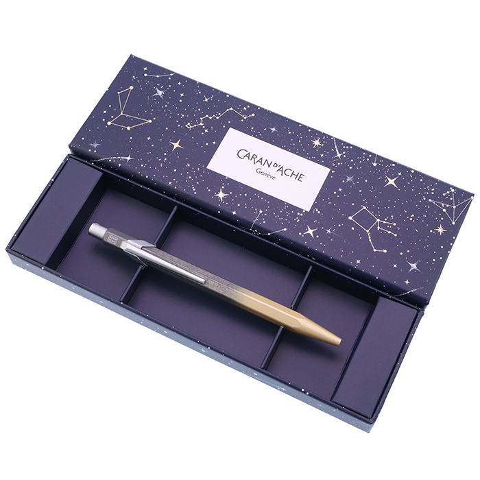 新品)CARAN d'ACHE カランダッシュ ボールペン コスミックブルー