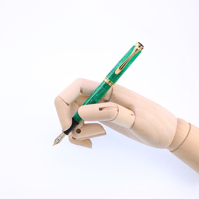 ペリカン　スーべレーン　特別限定　M320グリーン 新品)Pelikan ペリカン 万年筆 スーベレーン M400 グリーン