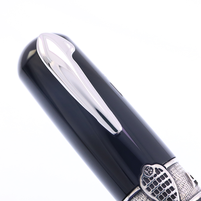 d*9様 【希少/美品】Delta デルタ 万年筆 アルファロメオ ペン先K18