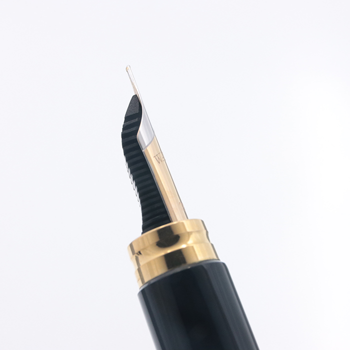 ★【新古品】ウォーターマン 万年筆 1997年 ディズニーストア 5周年限定品 ☆【新古品】ウォーターマン 万年筆 1997年 ディズニーストア 5周年