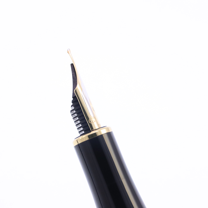 カランダッシュ　レマンクラシック　中太字　きれい！ CARAN D'ACHE カランダッシュ ボールペン レマン スリム