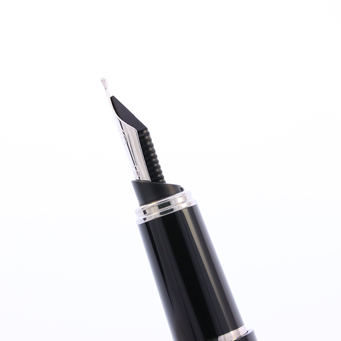 Cartier万年筆 ブラック　プラチナフィニッシュ 詳細ページ | 万年筆 ボールペンなど高級筆記具の販売・買取