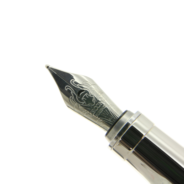 万年筆　visconti ビスコンティ　メリーゴーランド ヴィスコンティのメリーゴーランド万年筆。 とにかく軸が綺麗で
