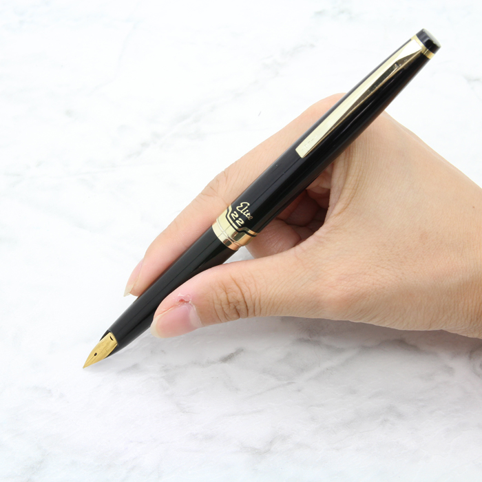 PILOT エリート22K 70年モデル 未開封 デッドストック 万年筆 詳細ページ | 万年筆 ボールペンなど高級筆記具の販売・買取