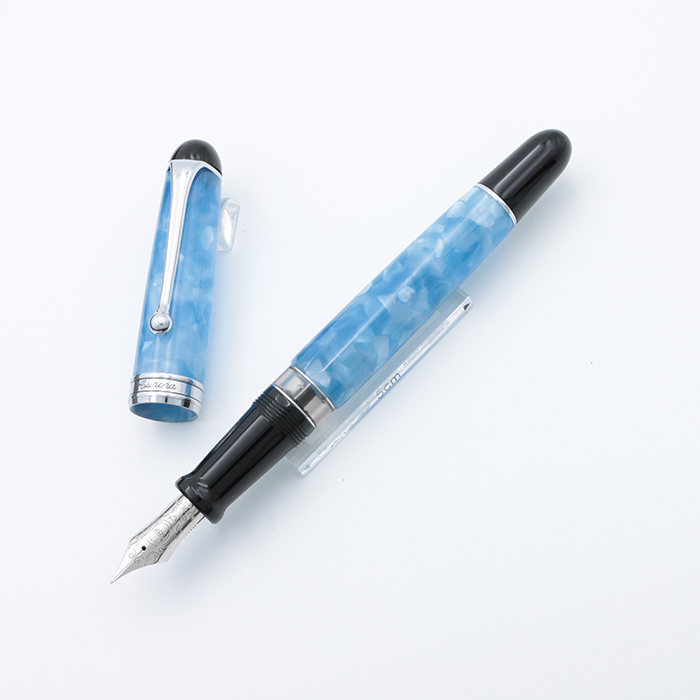 アウロラ万年筆　プルトーネ　ef アウロラ万年筆プルトーネef