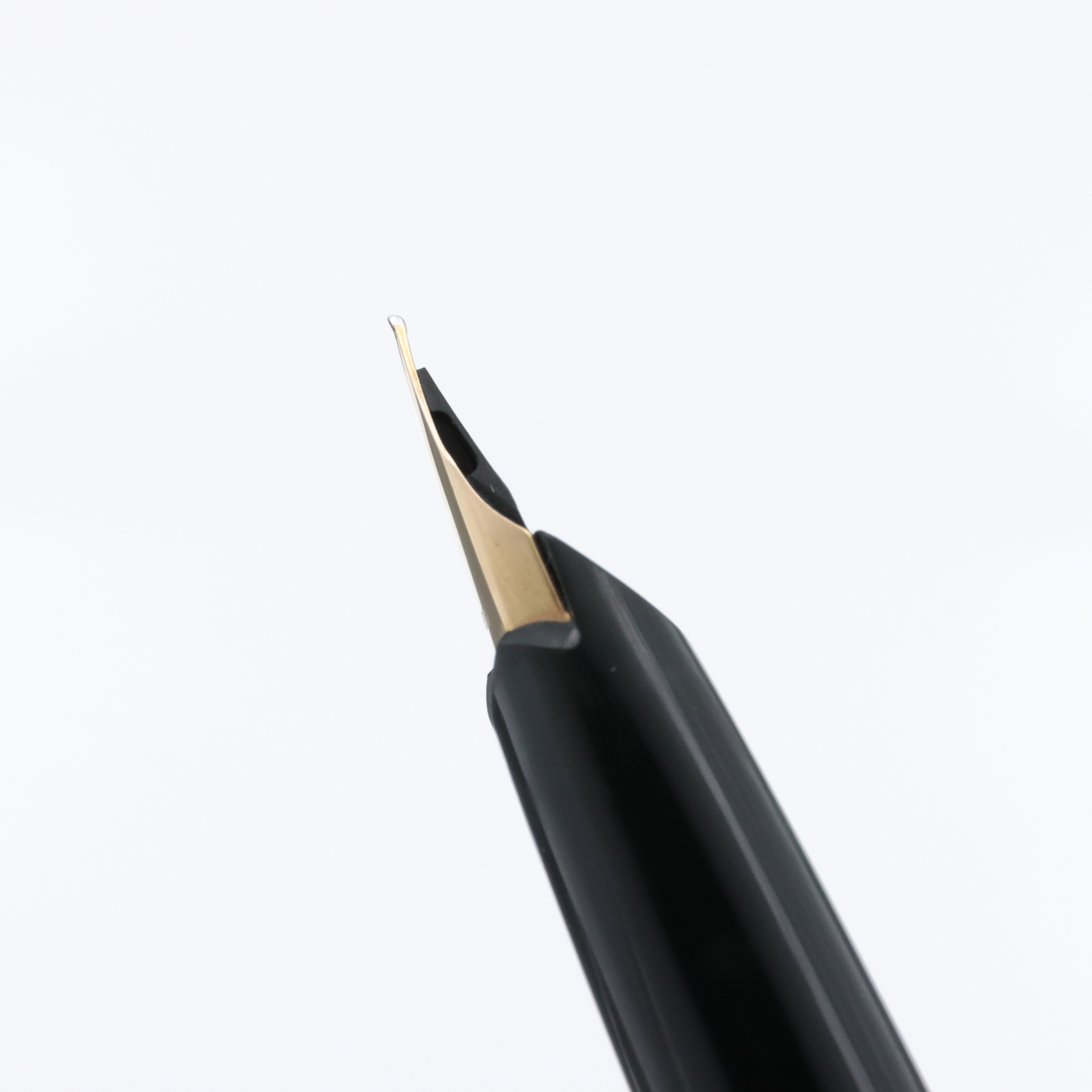 モンブラン 224 万年筆 モンブラン 224 Silky Gold/Black - モンブラン｜Pen Cluster