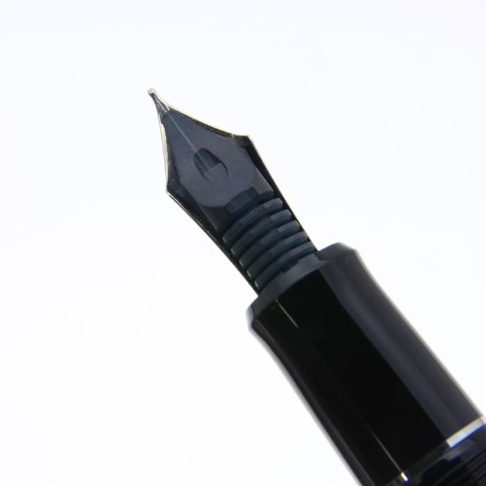 PILOT 万年筆 黒 専用ケース付きsfペン先 912です。 万年筆 パイロット