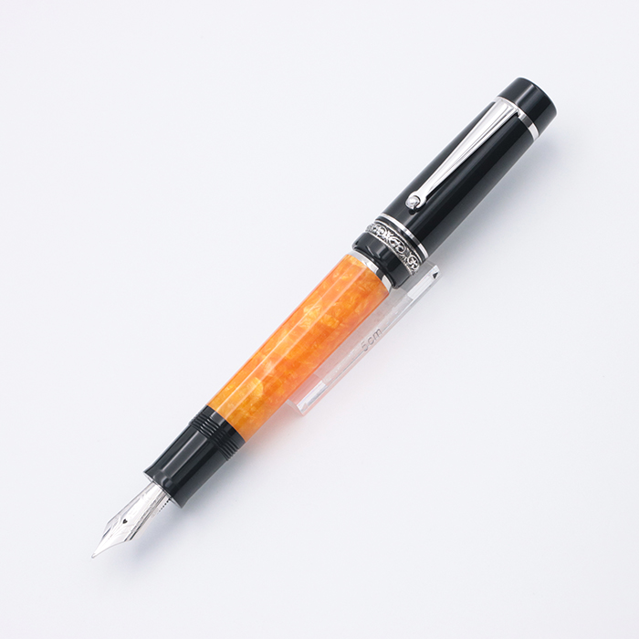 極美品 未使用級 デルタ ドルチェビータ ミディアム 万年筆 18K 925 詳細ページ | 万年筆 ボールペンなど高級筆記具の販売・買取